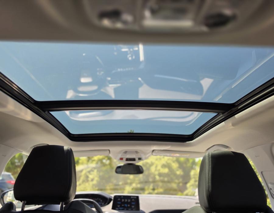 PEUGEOT 3008 (TETO PANORÂMICO E SOLAR)